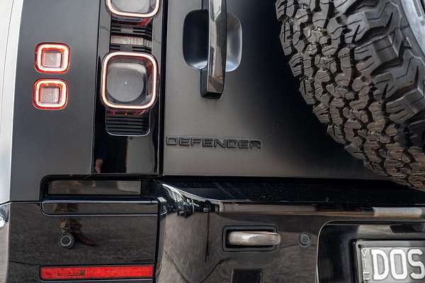 2022 Land Rover Defender 110 P525 V8 L663