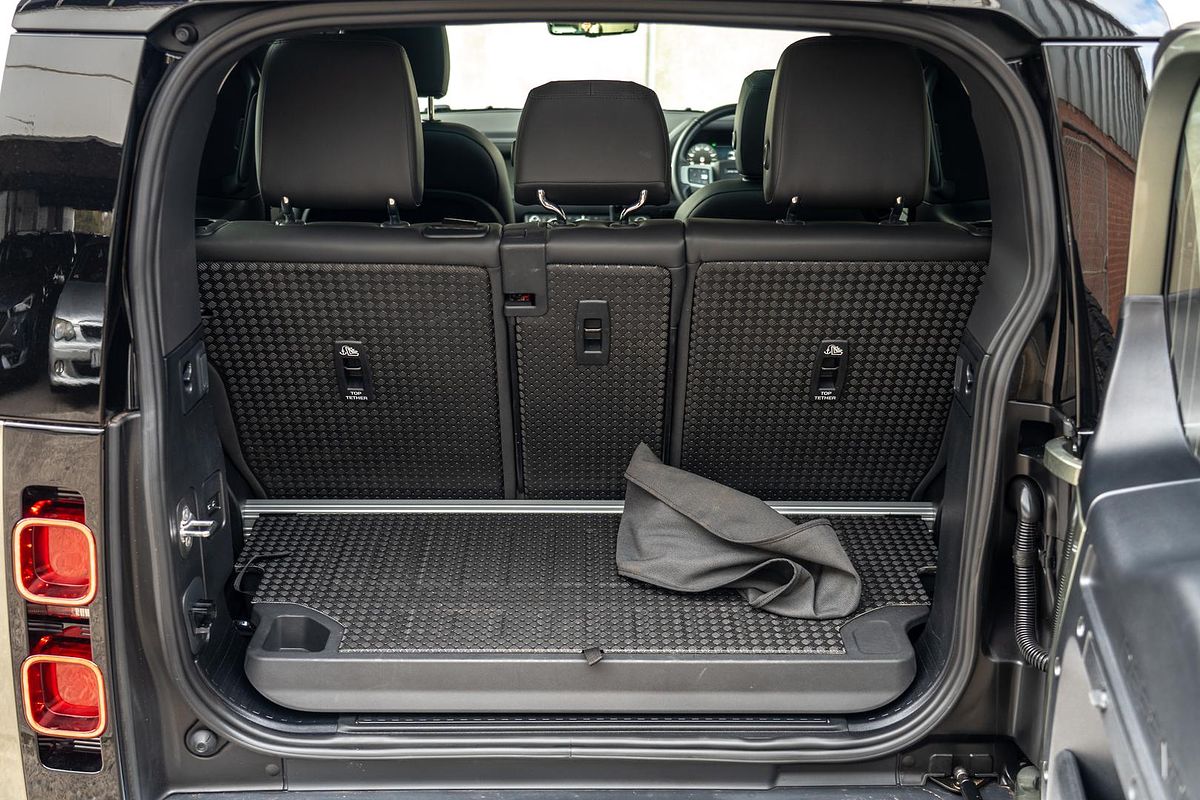 2024 Land Rover Defender 90 D250 S L663