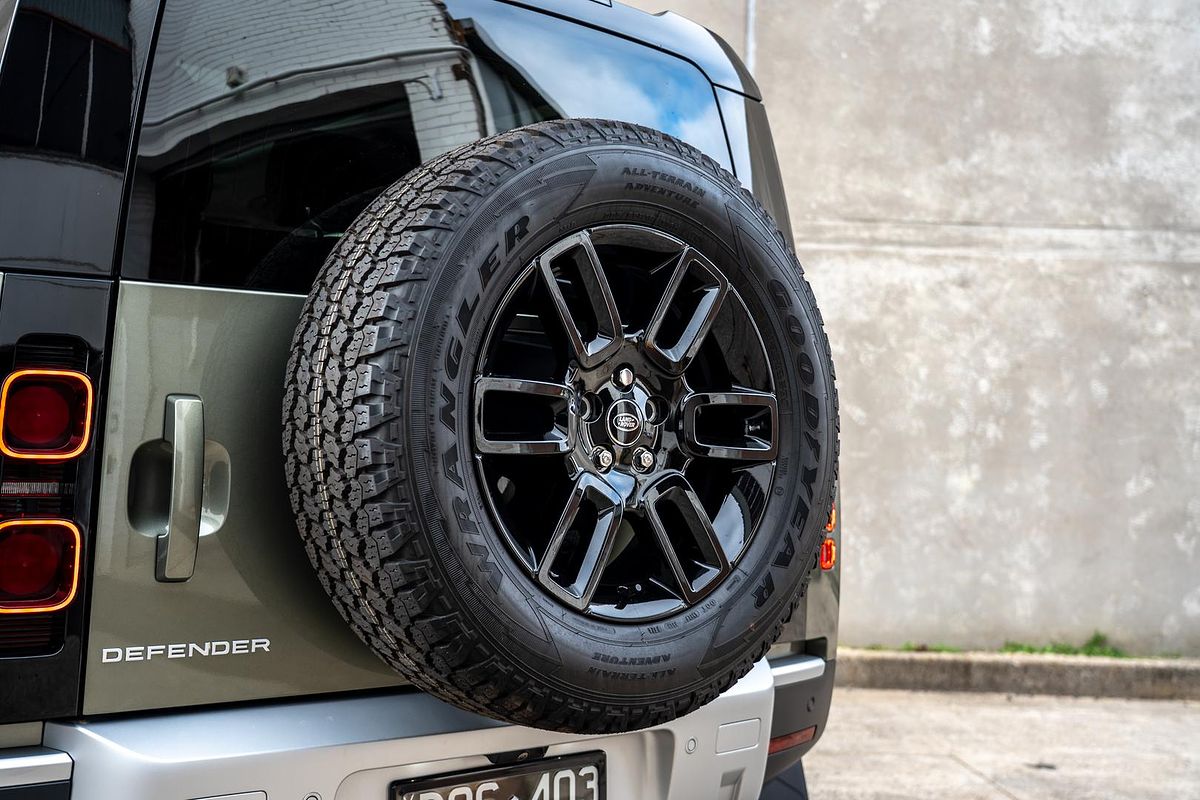 2024 Land Rover Defender 90 D250 S L663