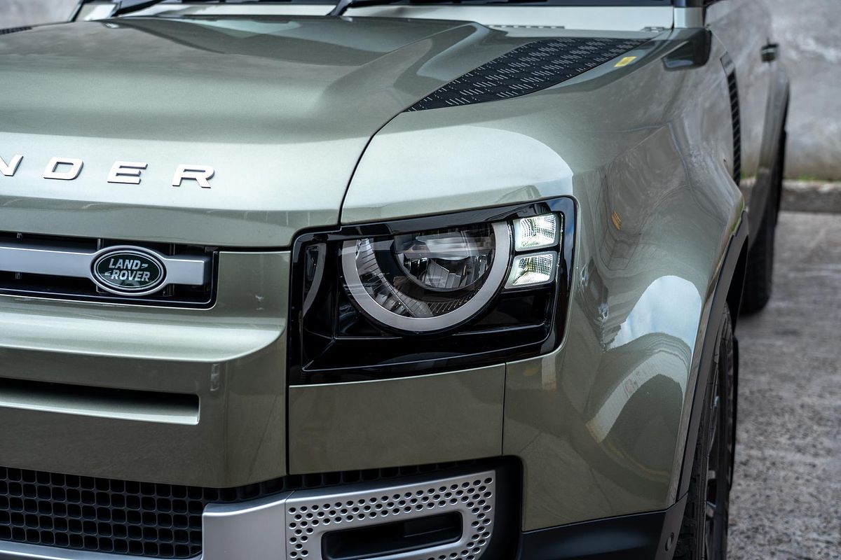 2024 Land Rover Defender 90 D250 S L663