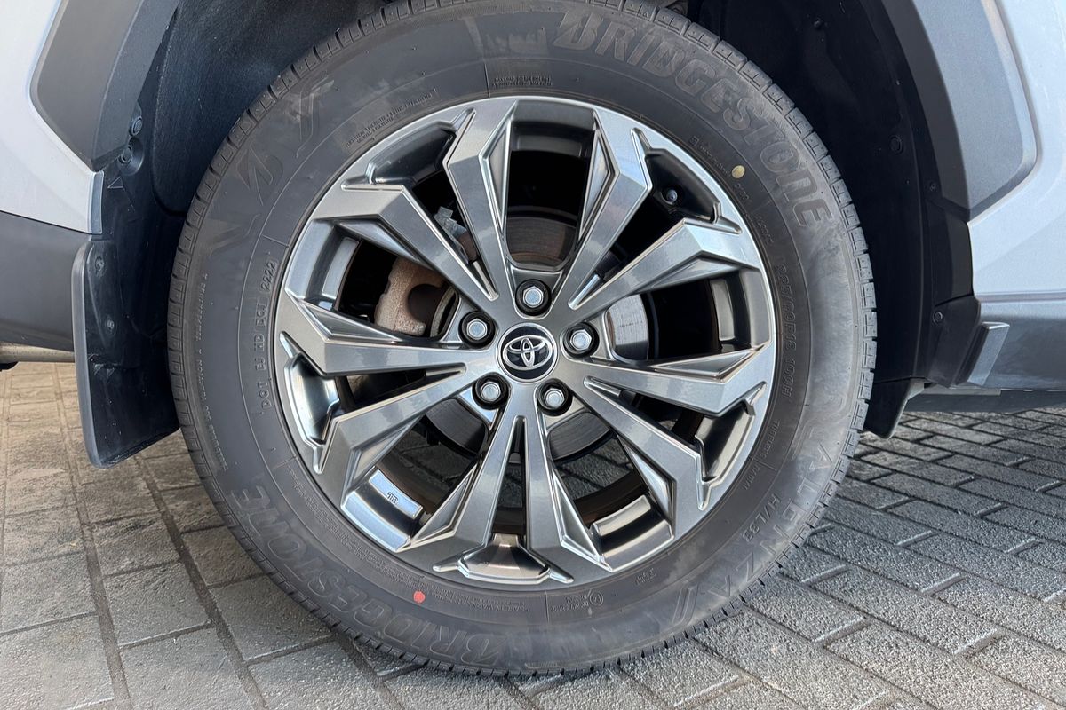 2022 Toyota RAV4 GXL MXAA52R