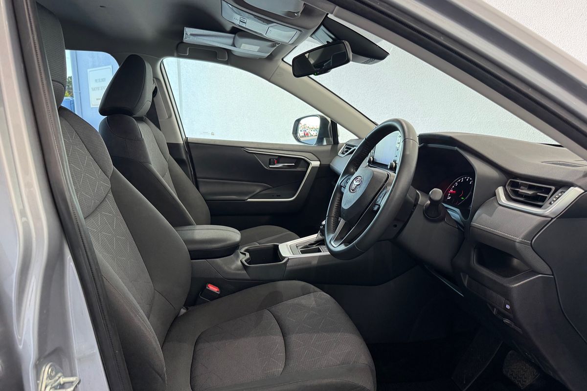2022 Toyota RAV4 GXL MXAA52R