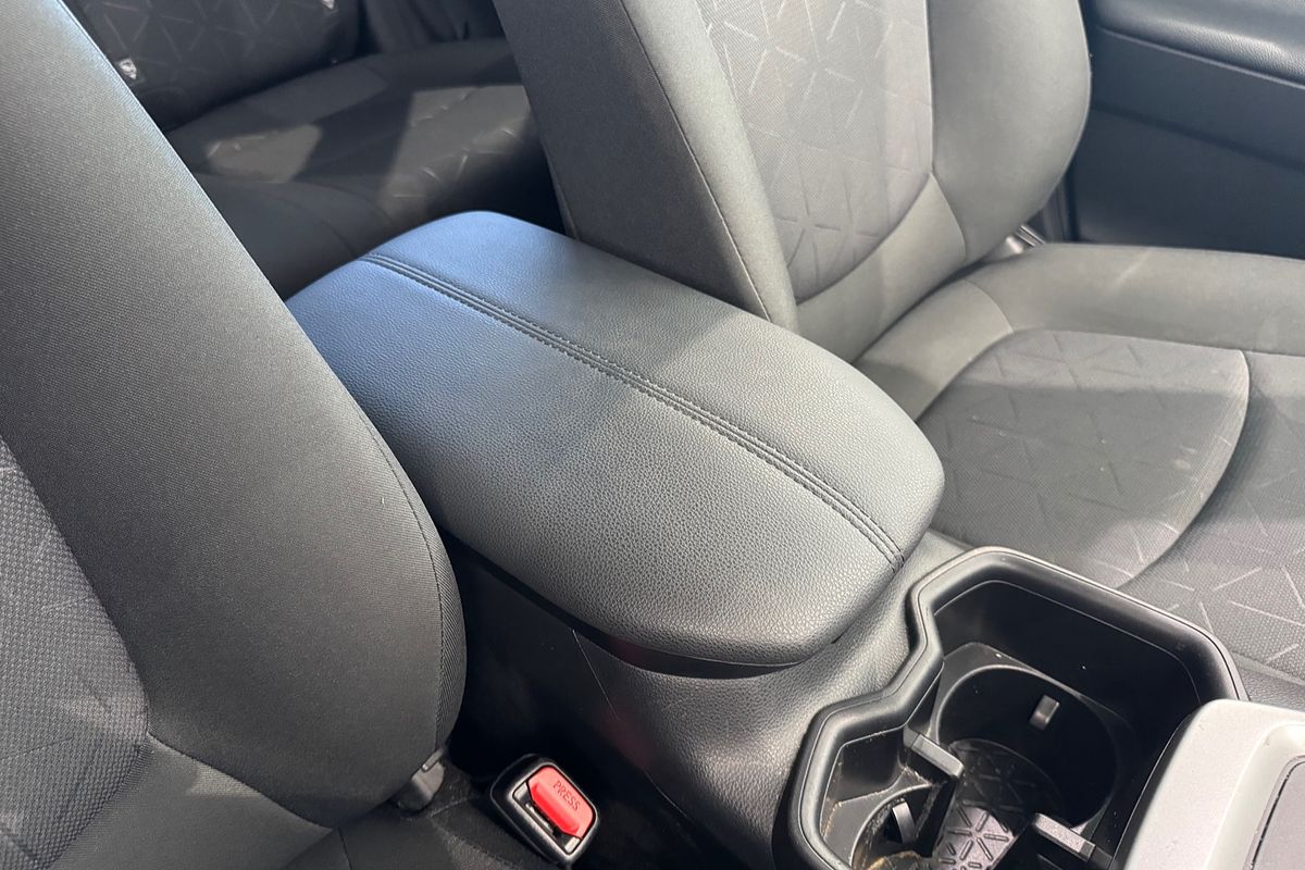 2022 Toyota RAV4 GXL MXAA52R