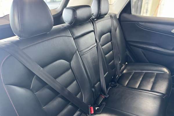 2019 MG HS Excite SAS23