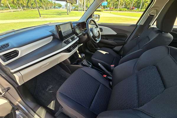 2024 Suzuki Swift Hybrid UZ