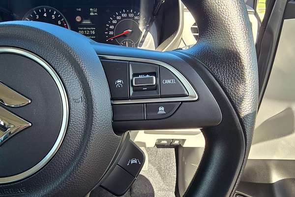 2024 Suzuki Swift Hybrid UZ