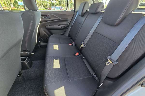 2024 Suzuki Swift Hybrid UZ
