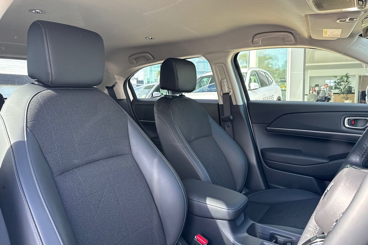 2024 Honda HR-V e:HEV L