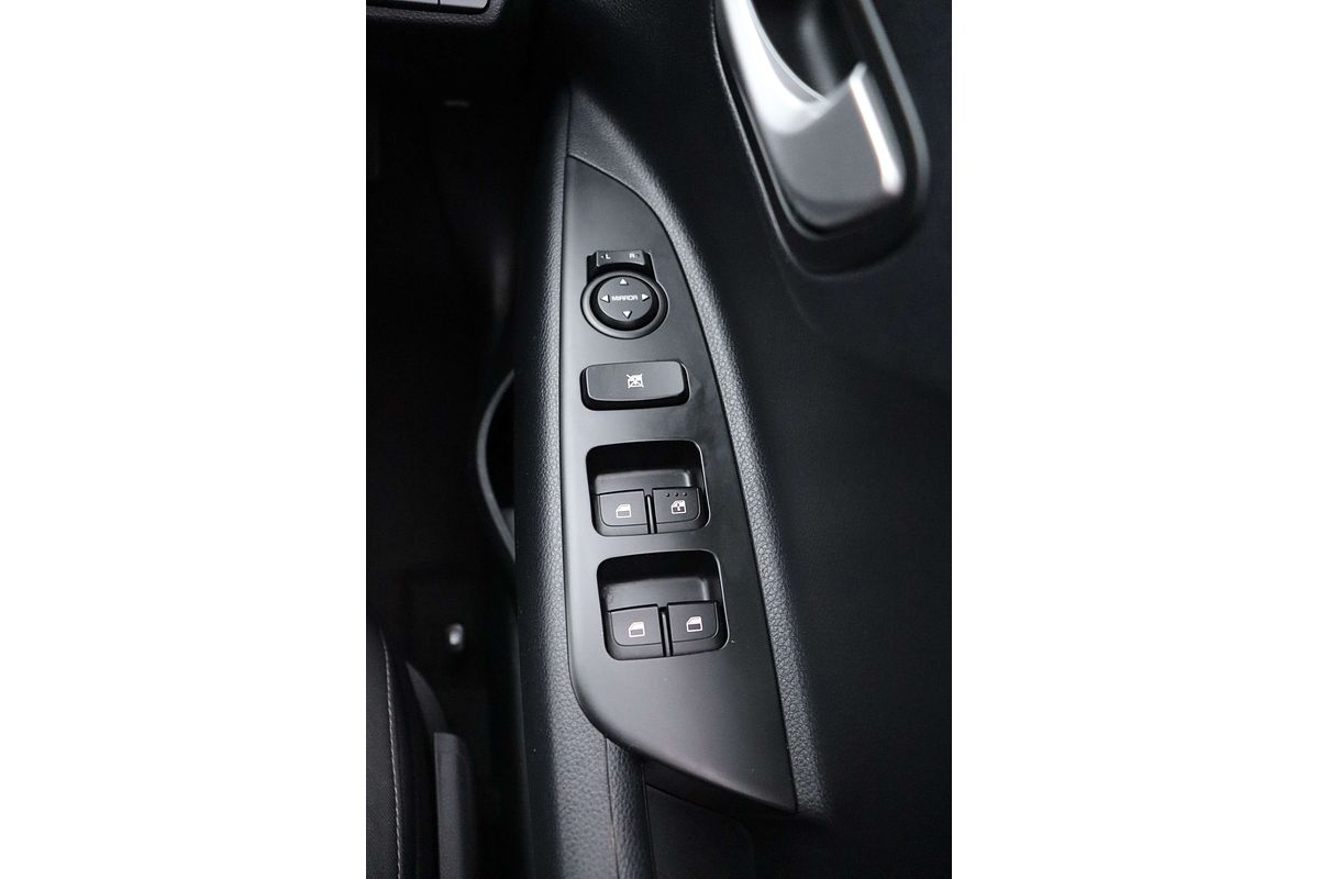2023 Kia Stonic S YB