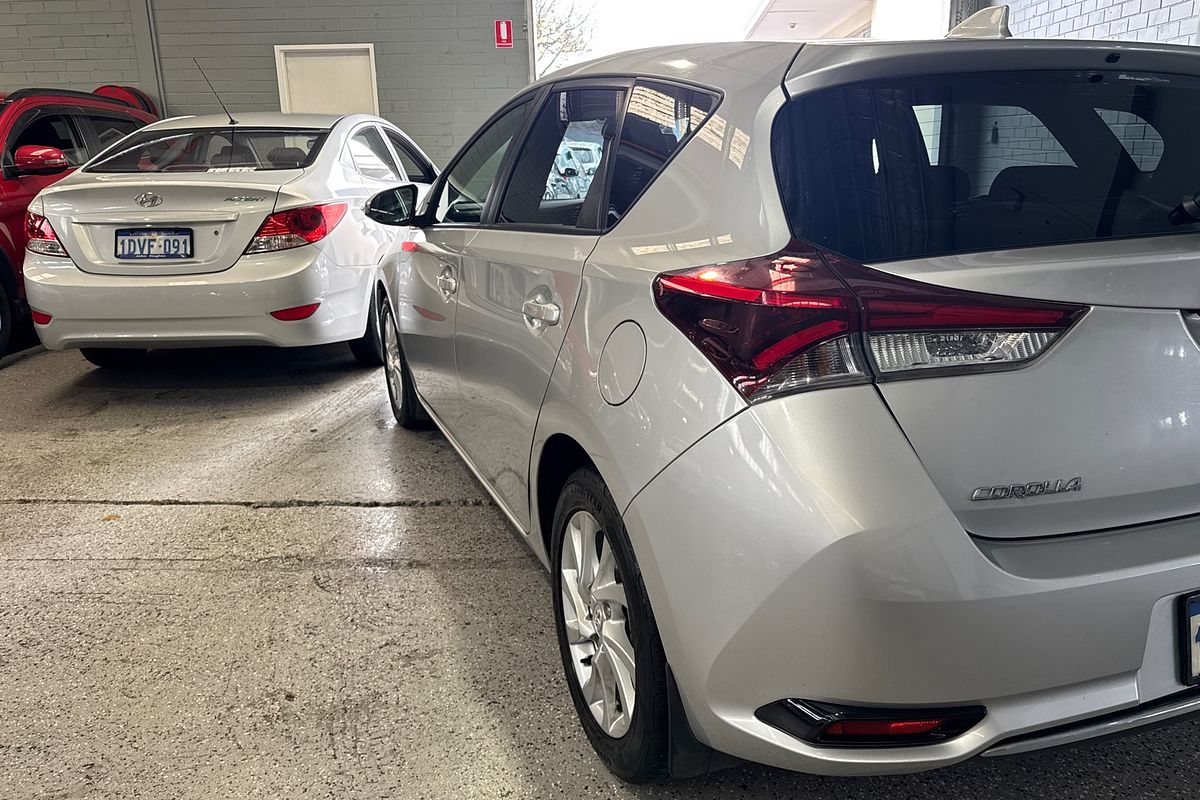 2017 Toyota Corolla Ascent Sport ZRE182R