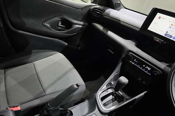 2024 Toyota Yaris Ascent Sport Hybrid MXPH10R