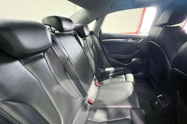2019 Audi A3 40 TFSI S line plus 8V
