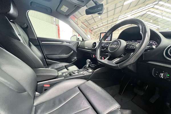 2019 Audi A3 40 TFSI S line plus 8V