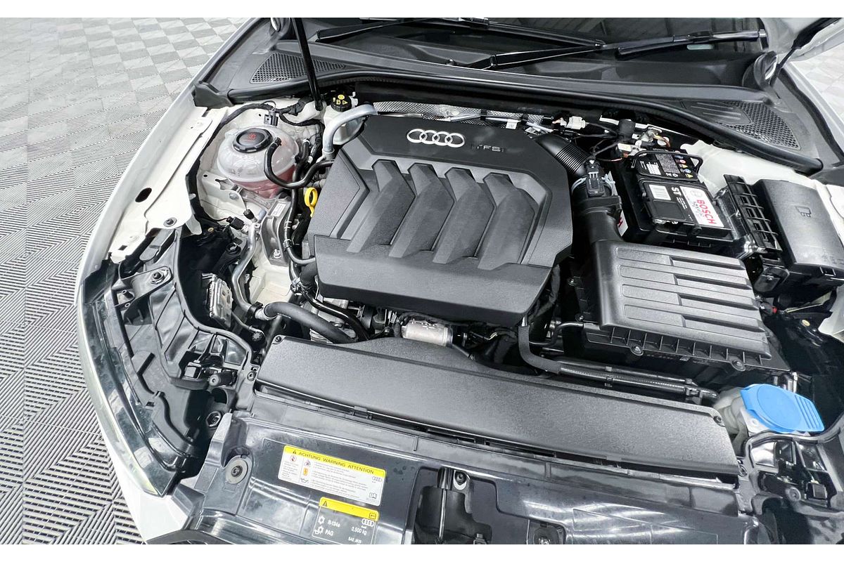 2019 Audi A3 40 TFSI S line plus 8V