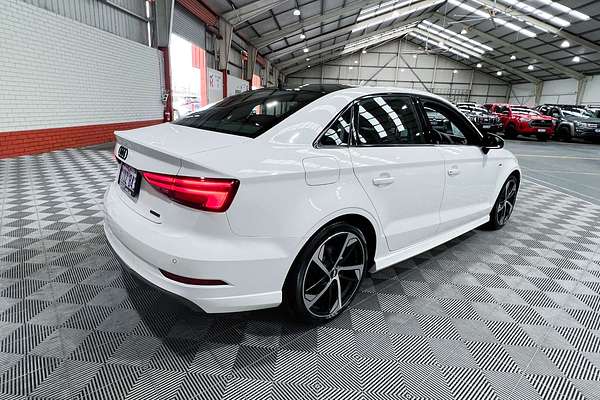 2019 Audi A3 40 TFSI S line plus 8V