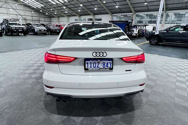 2019 Audi A3 40 TFSI S line plus 8V