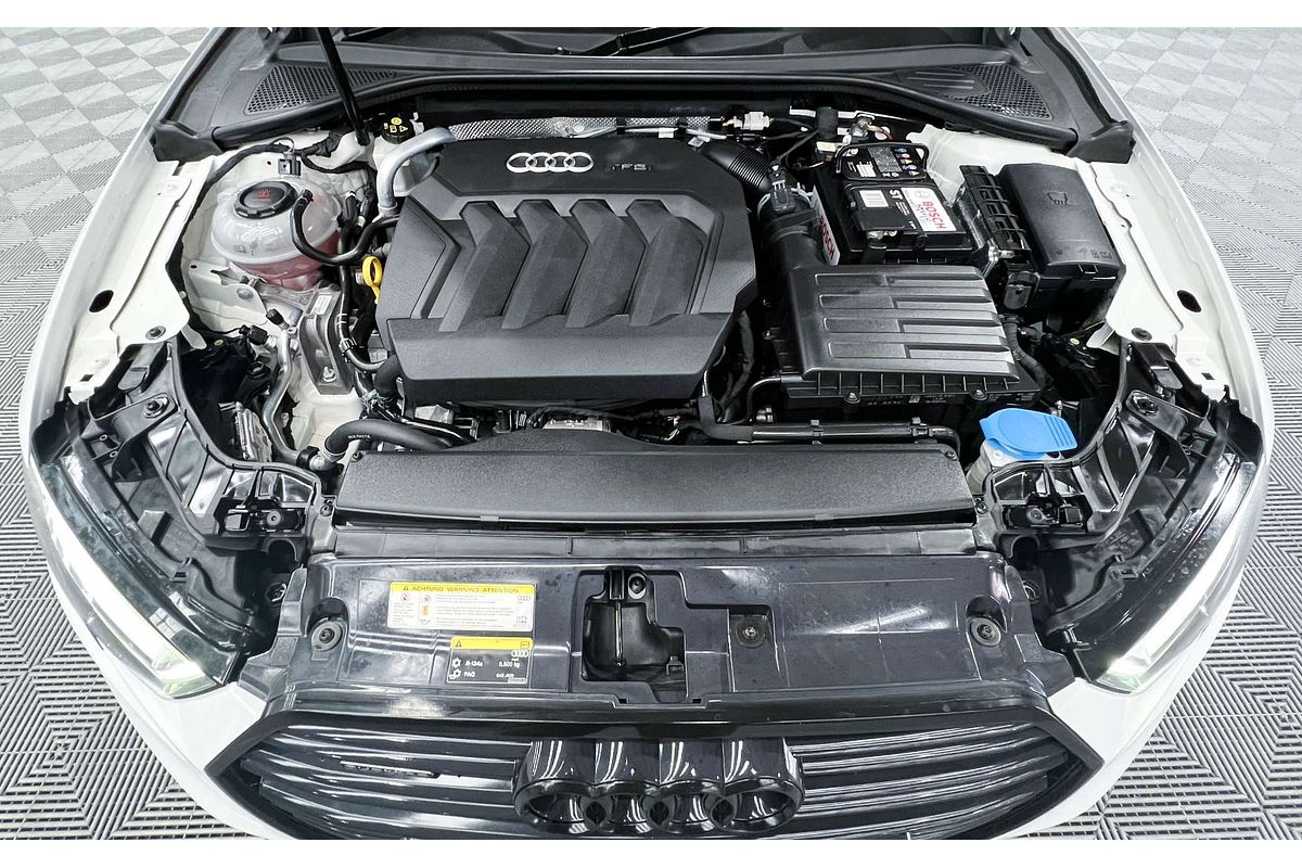 2019 Audi A3 40 TFSI S line plus 8V