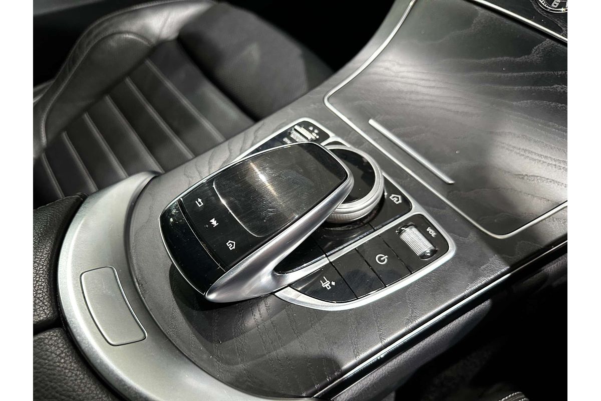 2019 Mercedes-Benz C-Class C300 C205