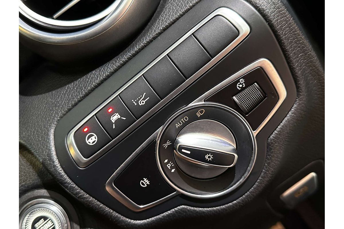 2019 Mercedes-Benz C-Class C300 C205