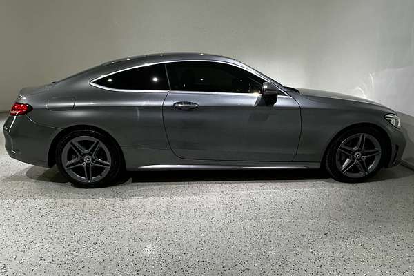 2019 Mercedes-Benz C-Class C300 C205