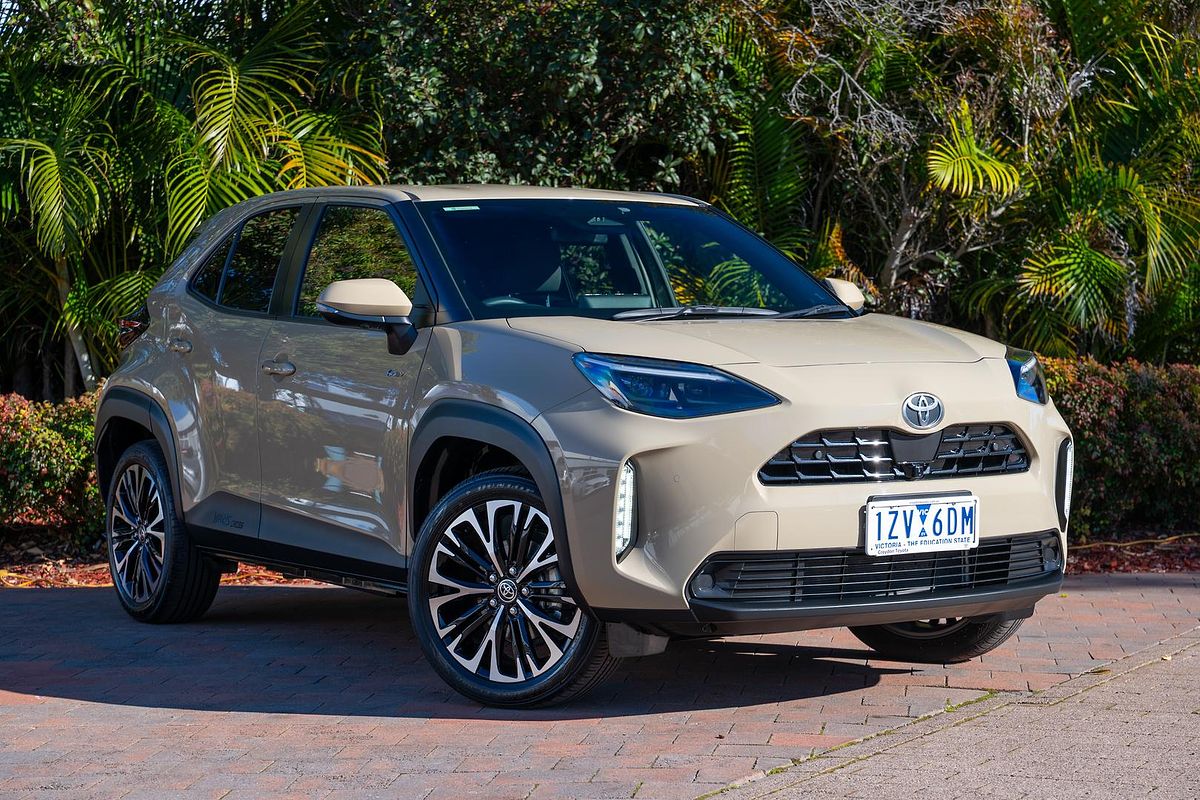 2024 Toyota Yaris Cross Urban MXPJ15R
