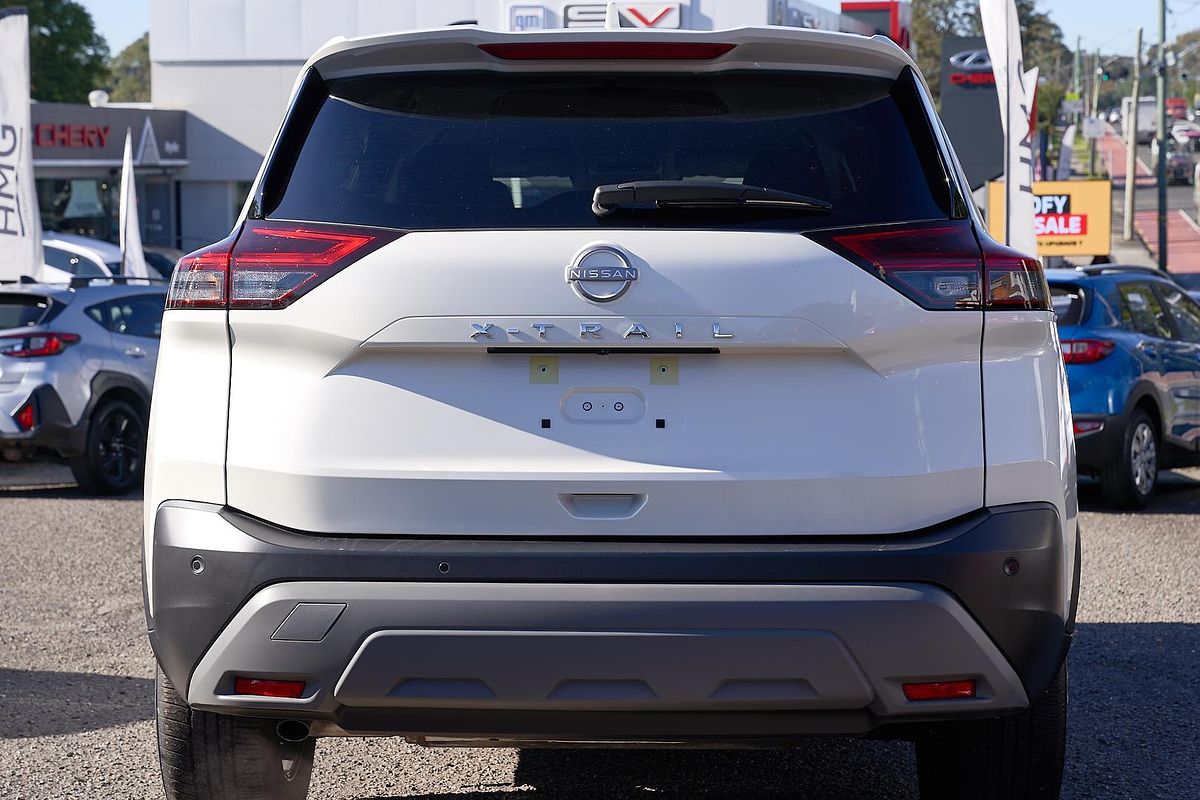 2024 Nissan X-TRAIL ST-L T33