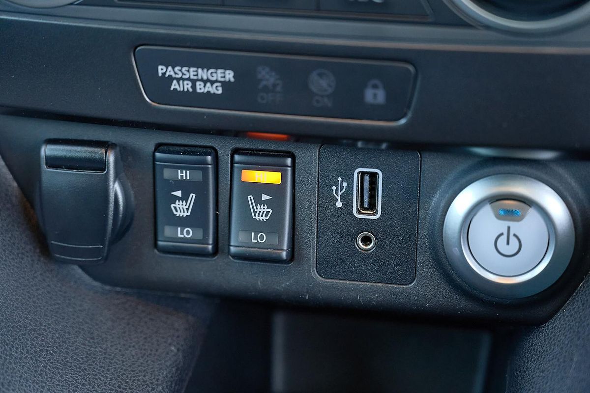 2022 Nissan LEAF ZE1