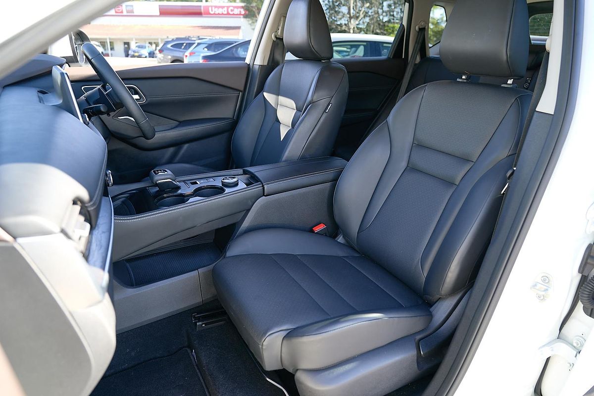2024 Nissan X-TRAIL ST-L T33