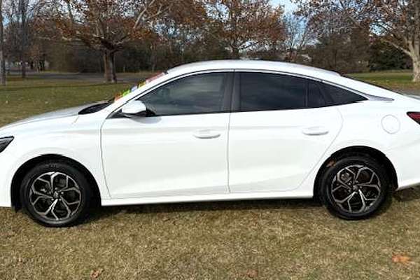 2024 MG MG5 VIBE MY23