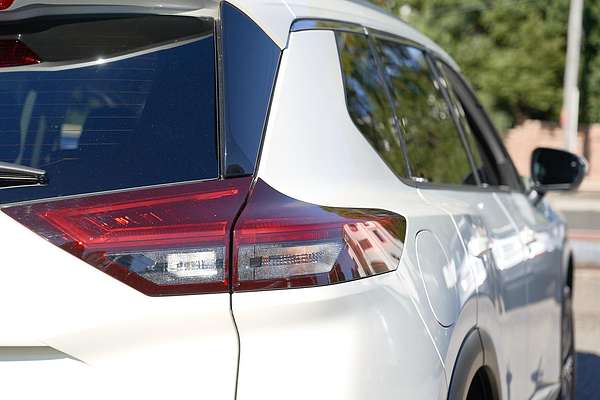 2024 Nissan X-TRAIL ST-L T33