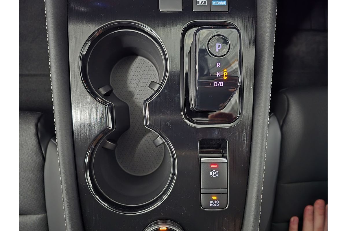 2025 Nissan X-TRAIL ST-L e-POWER T33