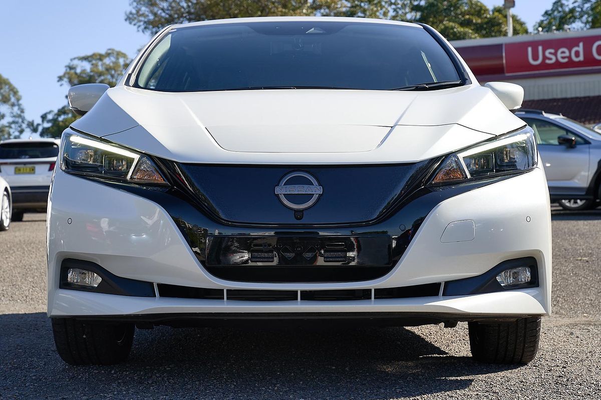 2023 Nissan LEAF ZE1