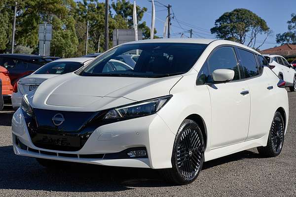 2023 Nissan LEAF ZE1