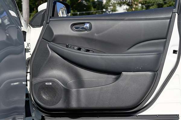 2023 Nissan LEAF ZE1