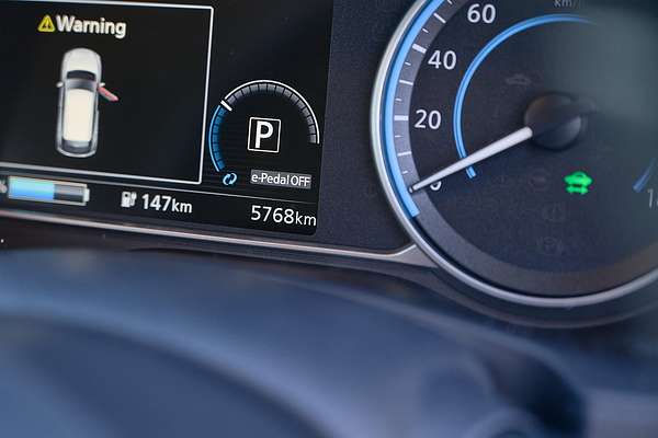 2023 Nissan LEAF ZE1