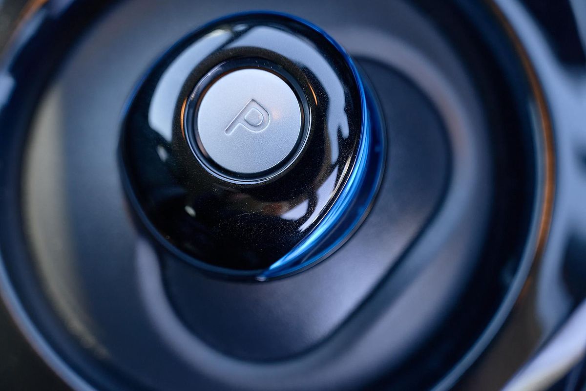 2023 Nissan LEAF ZE1
