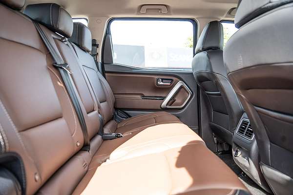 2024 Mahindra Scorpio Z8L
