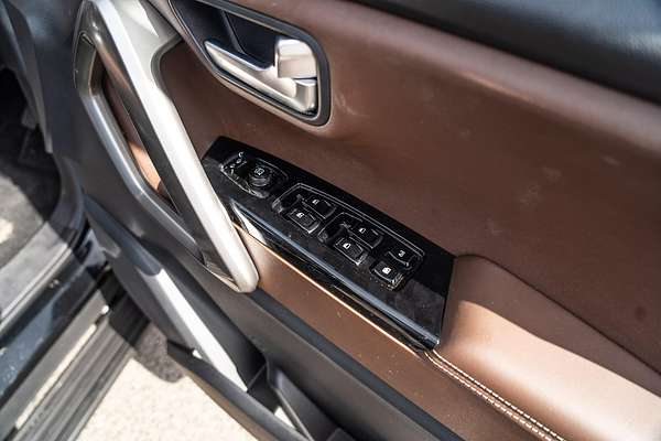 2024 Mahindra Scorpio Z8L