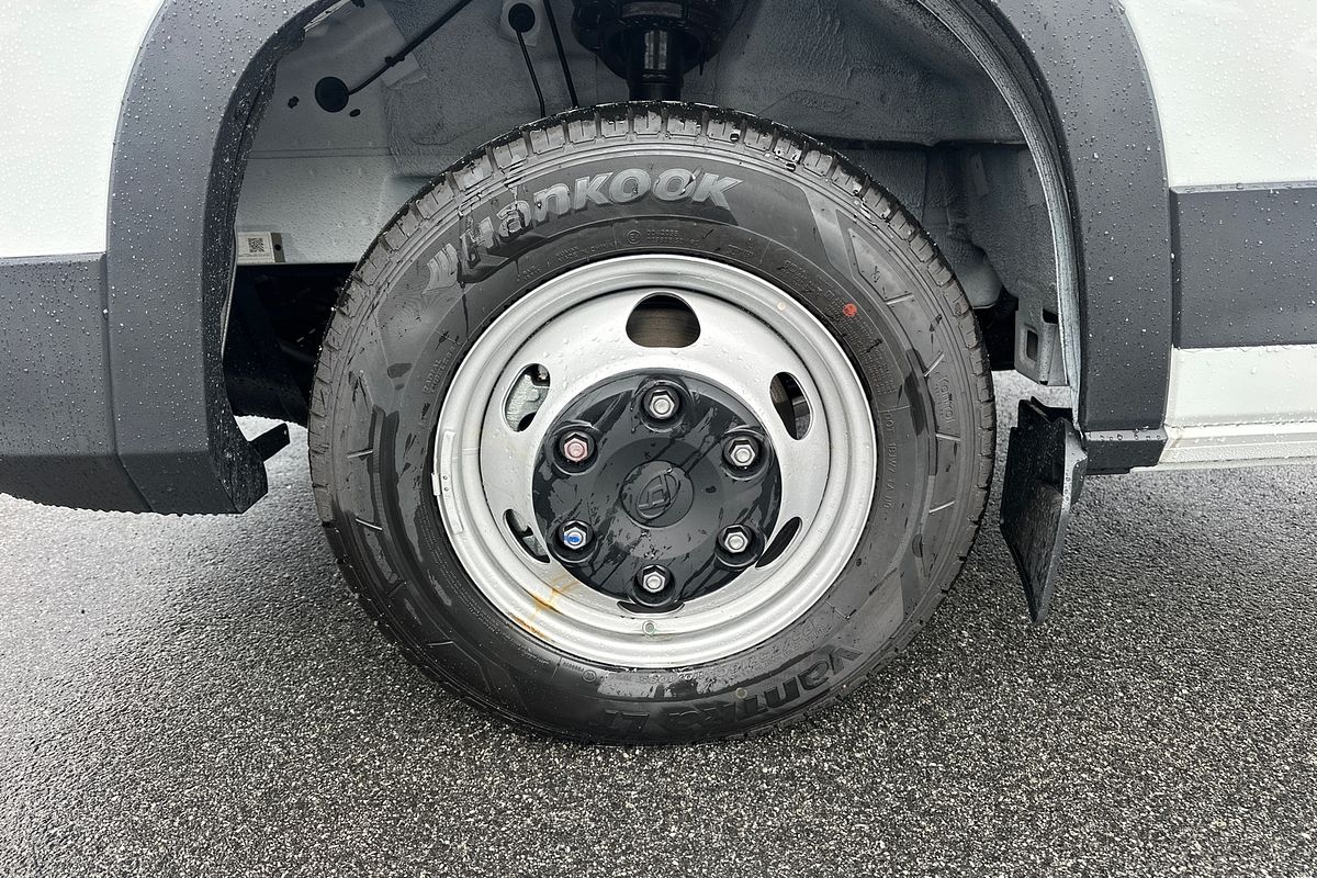 2025 LDV Deliver 9   Rear Wheel Drive LWB