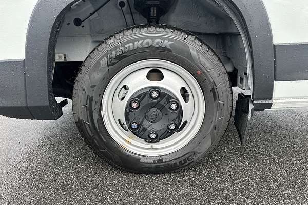 2025 LDV Deliver 9   Rear Wheel Drive LWB