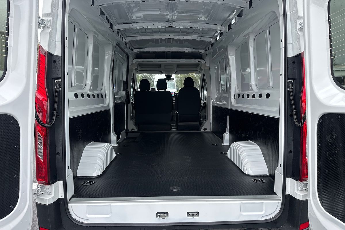 2024 LDV Deliver 9   LWB