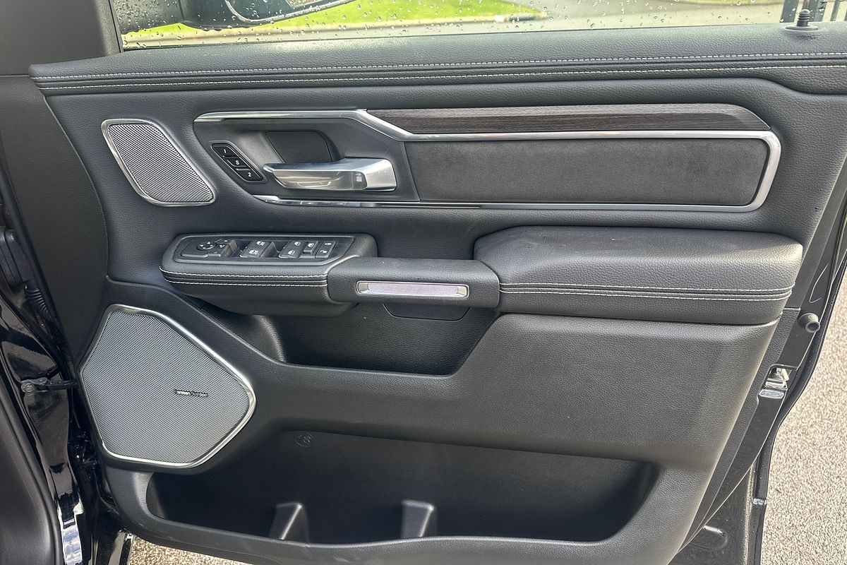2025 RAM 1500 Laramie Sport Hurricane SO RamBox DT 4X4 SWB