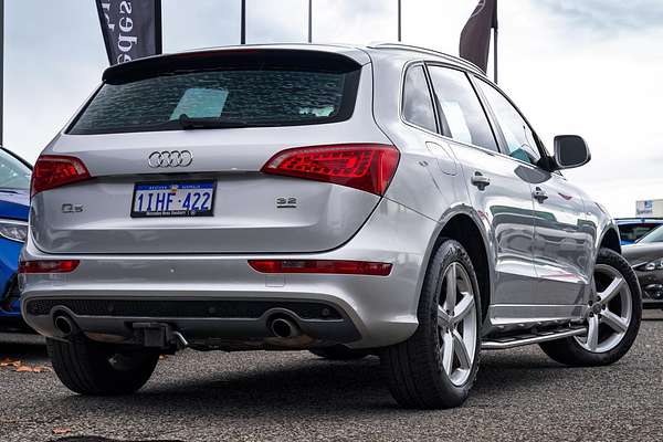 2010 Audi Q5 FSI 8R