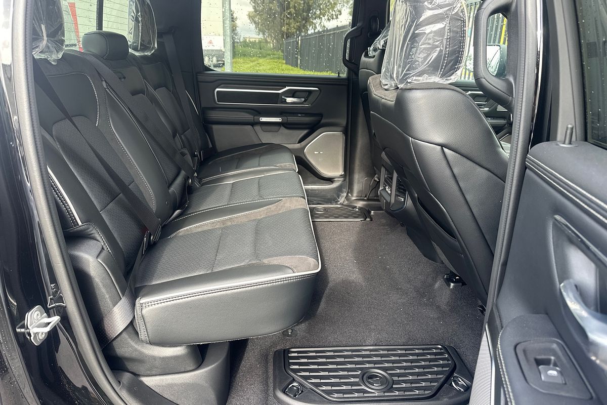 2025 RAM 1500 Laramie Sport Hurricane SO RamBox DT 4X4 SWB