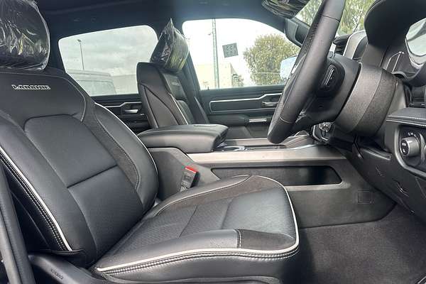 2025 RAM 1500 Laramie Sport Hurricane SO RamBox DT 4X4 SWB