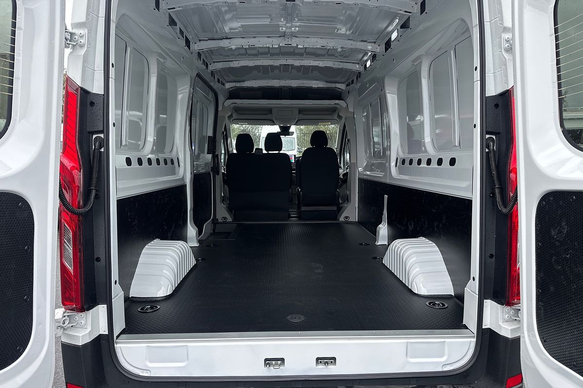 2024 LDV Deliver 9 LWB
