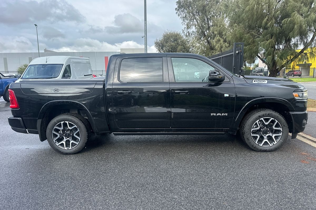 2025 RAM 1500 Laramie Sport Hurricane SO RamBox DT 4X4 SWB