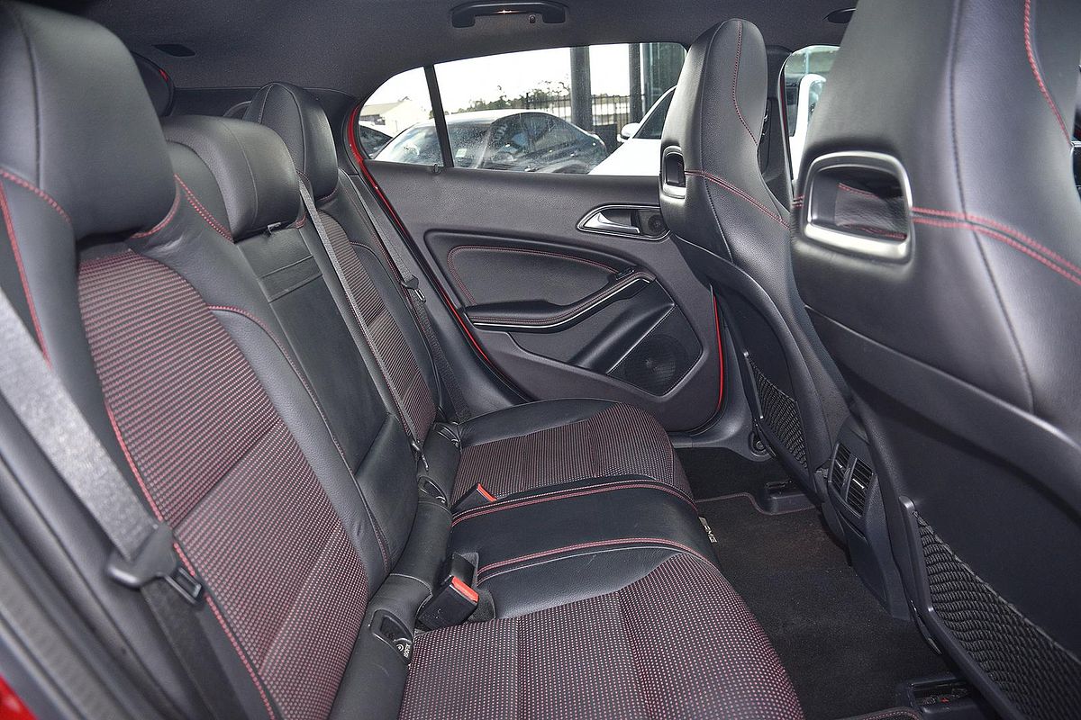 2017 Mercedes-Benz GLA-Class GLA250 X156