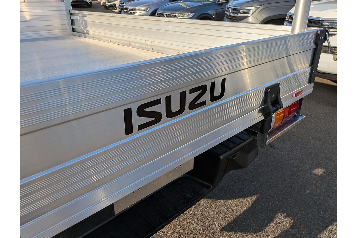 2025 Isuzu D-MAX SX High Ride Rear Wheel Drive