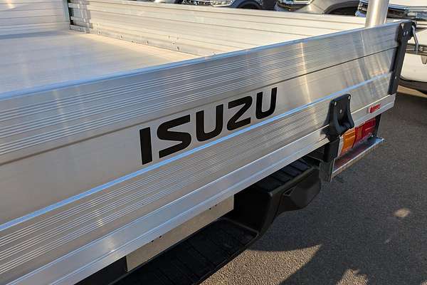 2025 Isuzu D-MAX SX High Ride Rear Wheel Drive